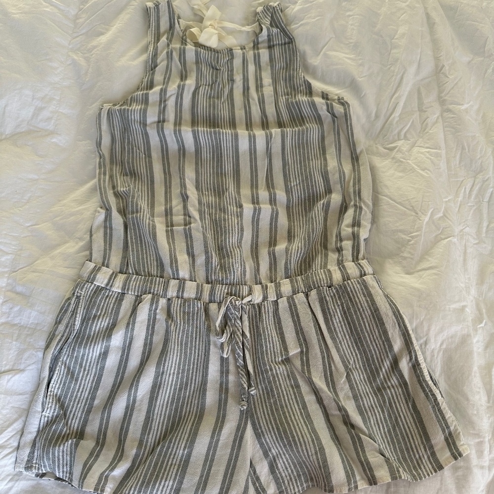 Bella Dahl blue and white striped short romper - Sz M